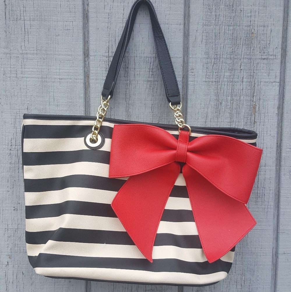 Betsey Johnson purse